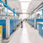 TechCenter mit vielen blauen Maschinen