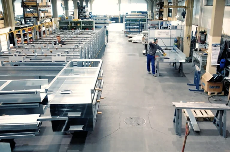 Maschinenpark für Blech- und Metallverarbeitung